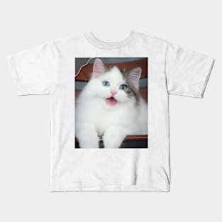 the blue eyes cats Kids T-Shirt